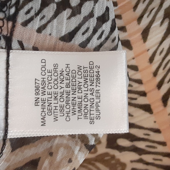 Liz Claiborne Sleeveless Top - Picture 6 of 6